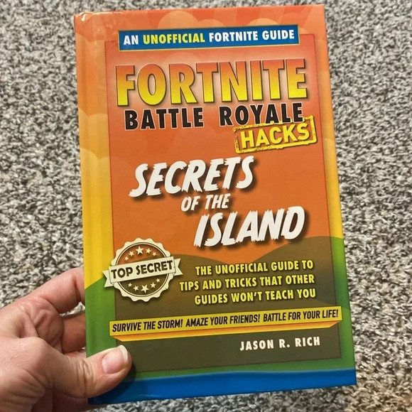 An Unofficial Fortnite Guide Battle Royale Hacks 4 Hardcover Collection - Picture 4 of 12